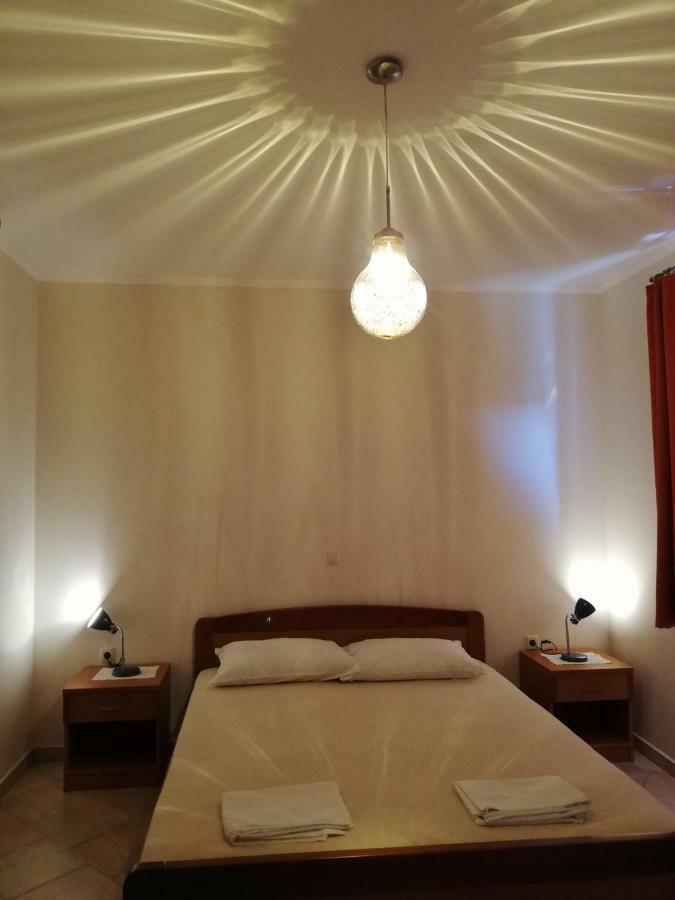 Apartments Ivic Rab Town Ngoại thất bức ảnh